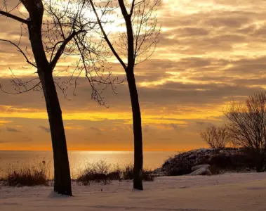 A winter sunrise over Toronto