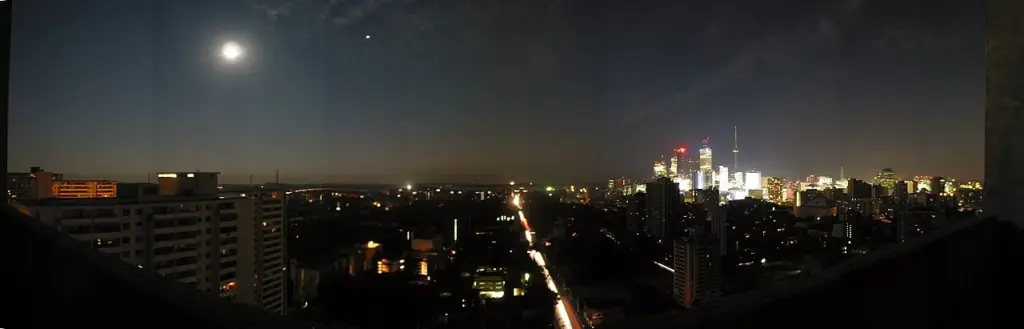 Dark Toronto skyline during the August 2003 blackout