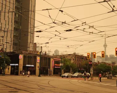 Orange wildfire haze over College Street and Spadina Avenue in Toronto