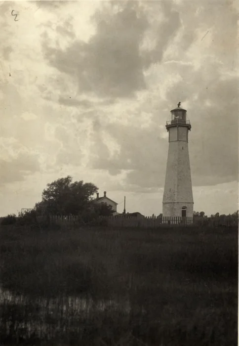 Gibraltar Point Lighthouse in a photograph from 1900