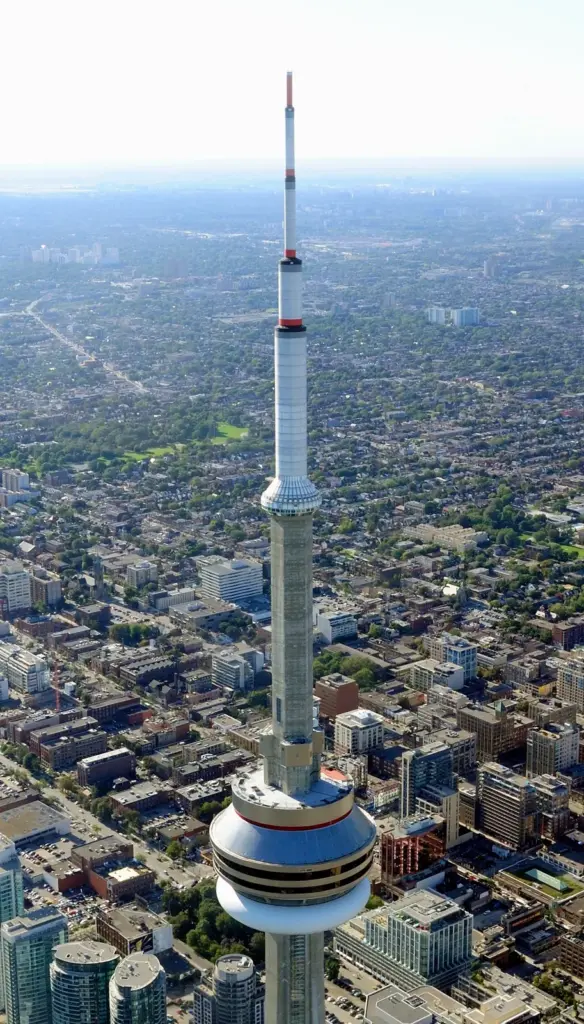 Close view of the CN Tower antenna and upper observation levels