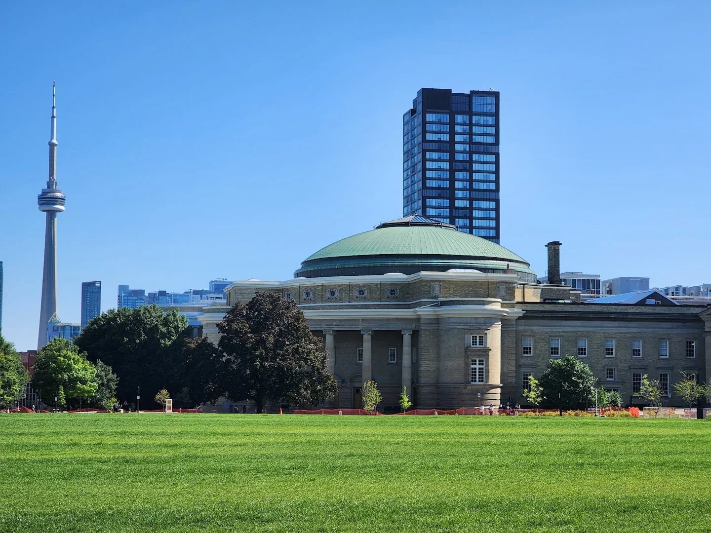 Convocation Hall and its dome seen across Front Campus