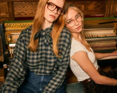 Two people wearing glasses in BonLook’s portrait photograph