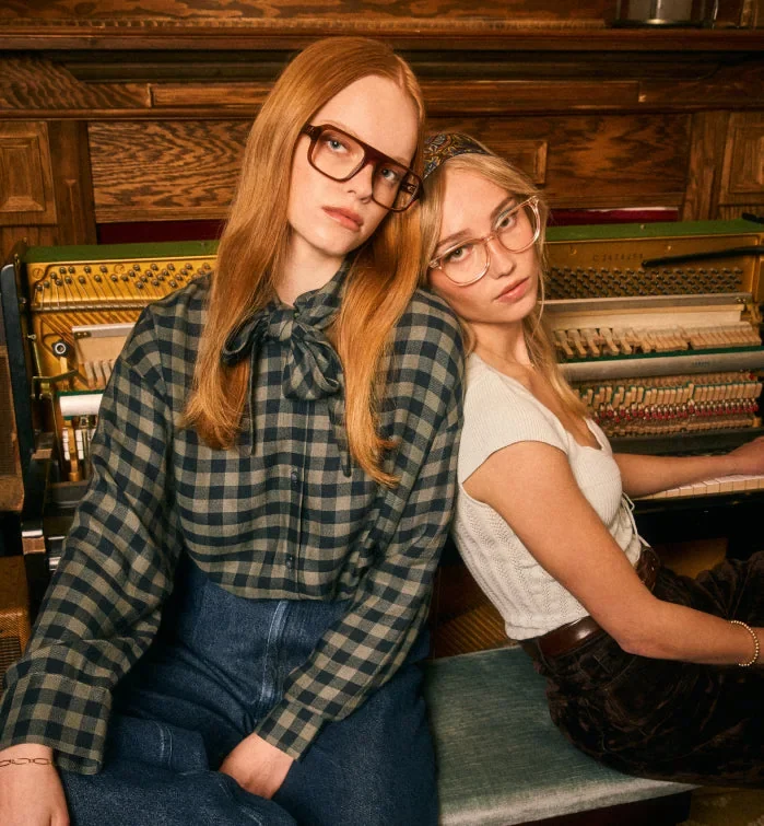 Two people wearing glasses in BonLook’s portrait photograph