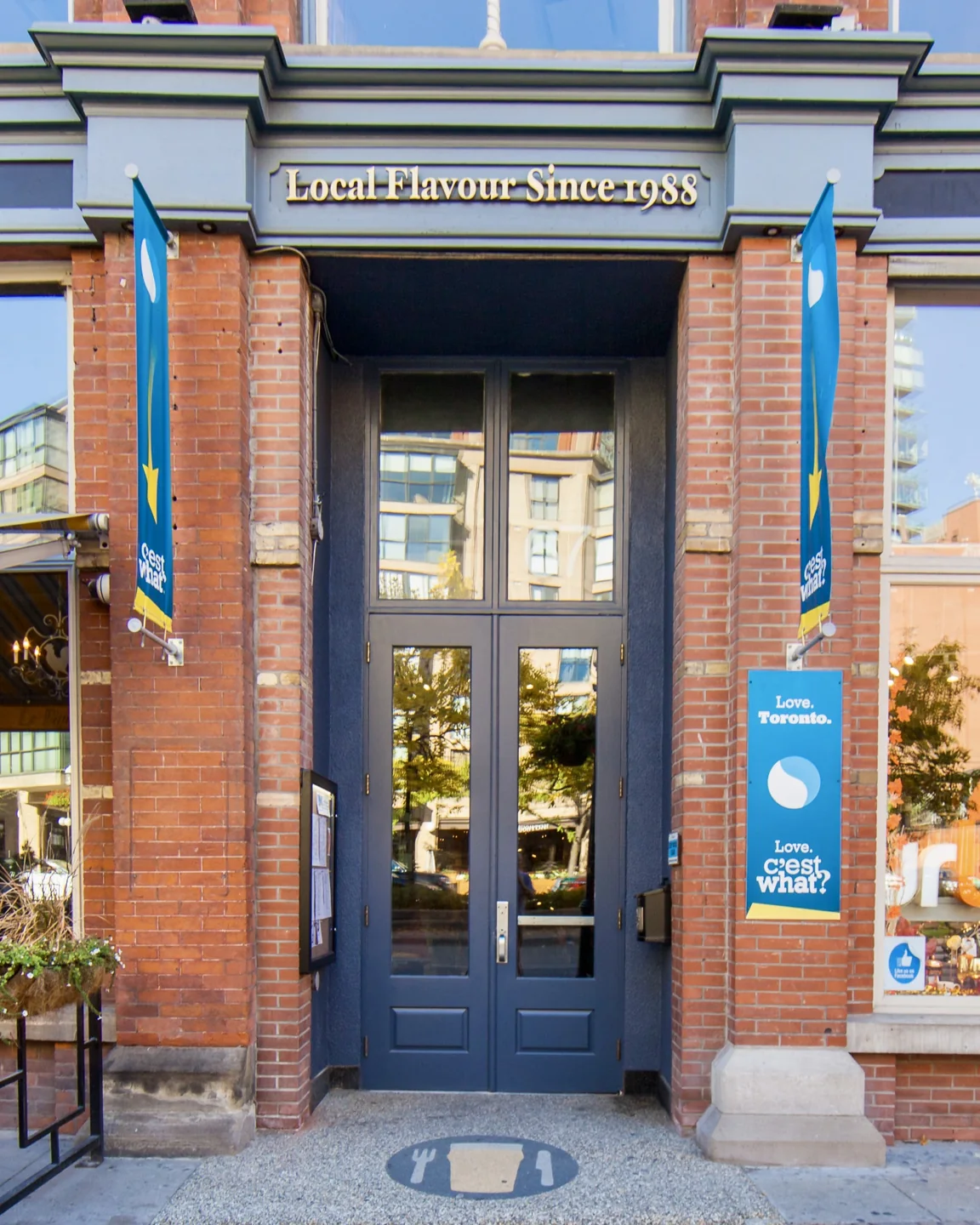 Entrance to C'est What