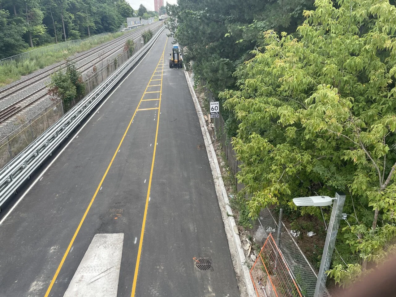 Painted Scarborough Busway lanes viewed from the Tara Avenue footbridge