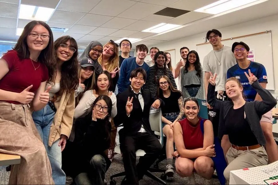 University of Toronto classmates posing for a group picture