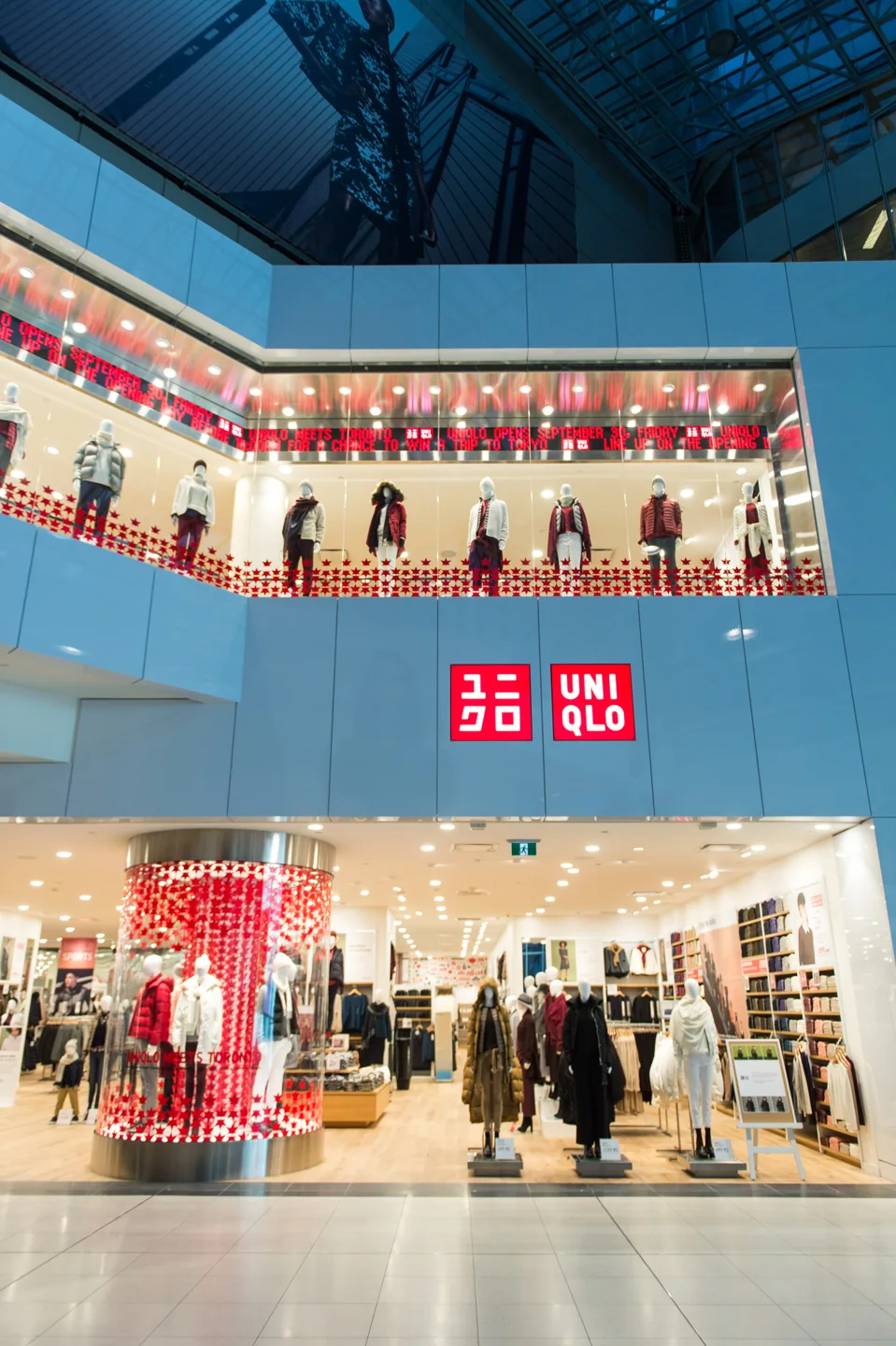 UNIQLO at CF Toronto Eaton Centre