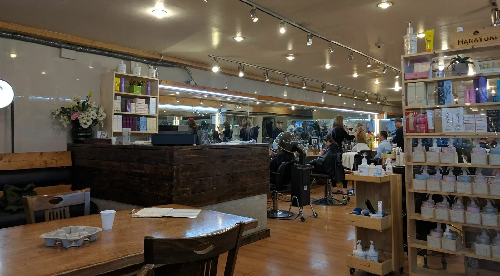 GOA Koreatown salon interior.