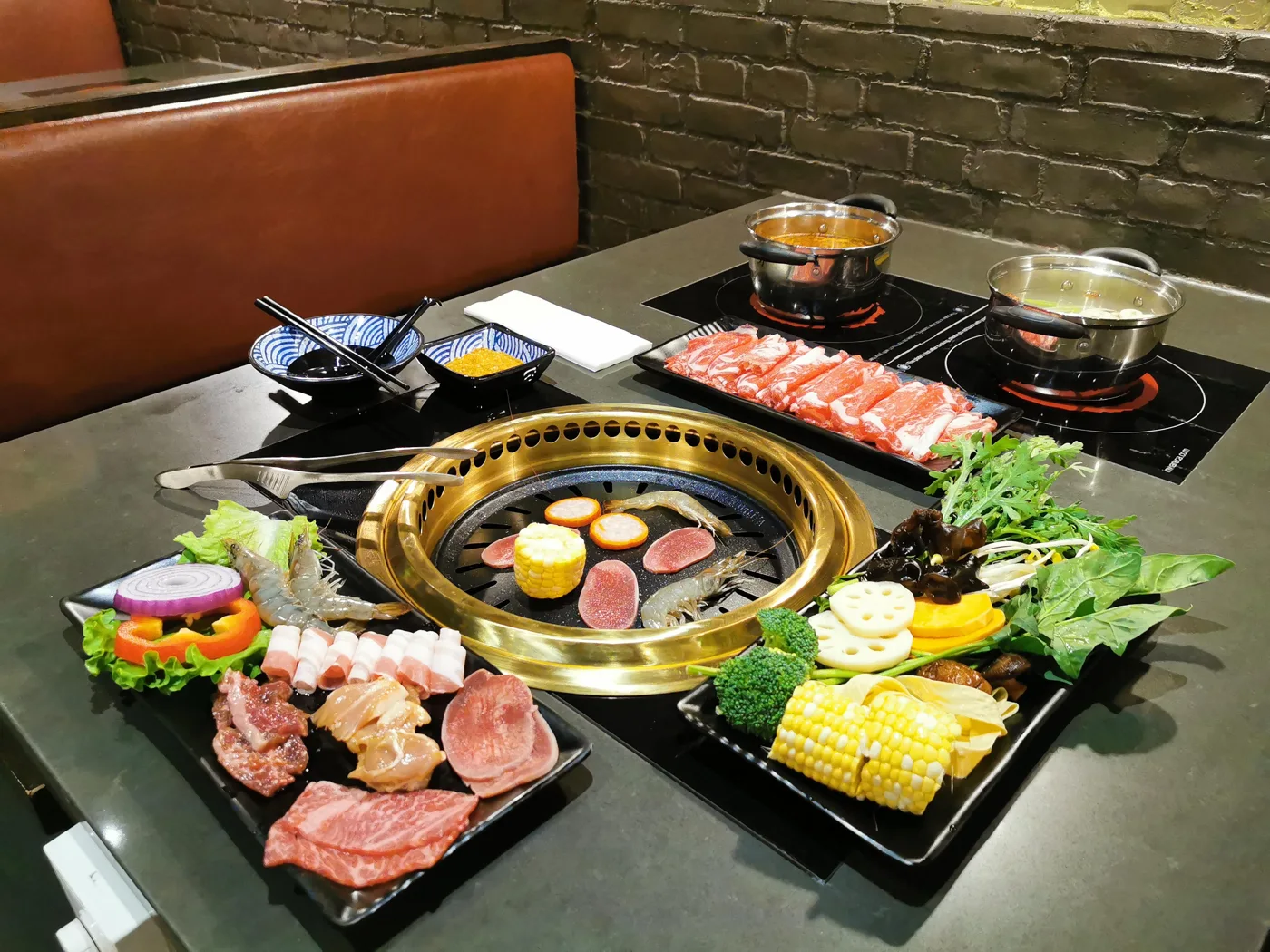 Grill and hot-pot ingredients in Mix2’s official photograph